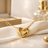 Gold Necklace Heart: What Makes It Worth Buying