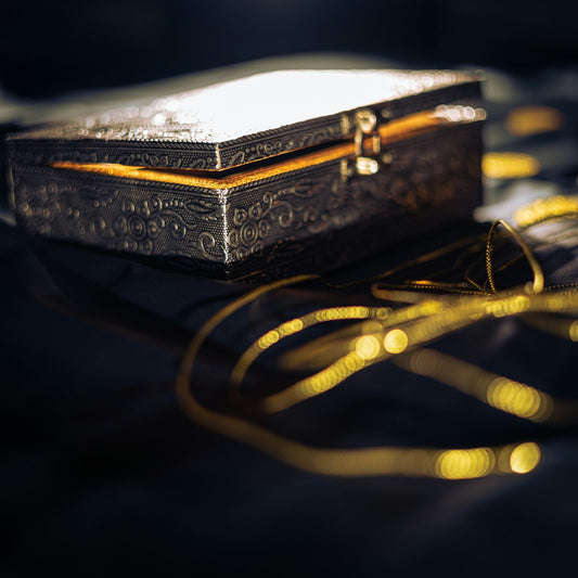 Bespoke Jewellery Materials: Solid Gold, Silver and What to Avoid