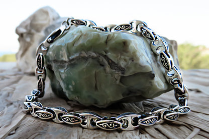 Gents silver bracelet in 925 sterling silver by Qutahia Jewellery.